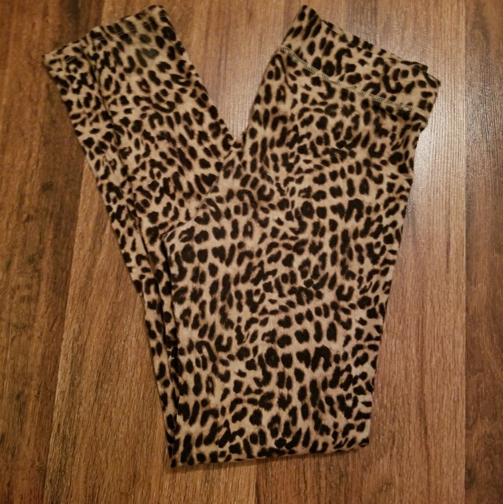 💐SOLD💐 Victoria's Secret Leopard Print Leggings